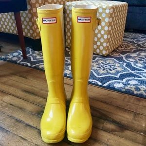 Hunter Original Tall Gloss yellow rain boots